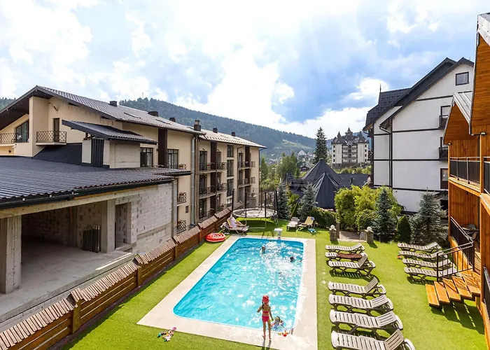 Готель Під Стріхою