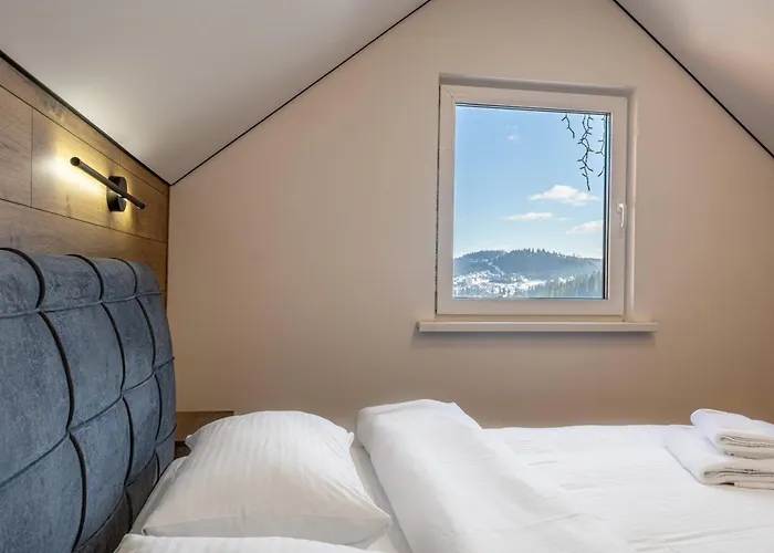 Готель Під Стріхою