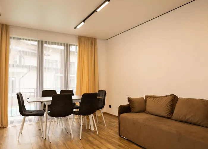 Готель Під Стріхою